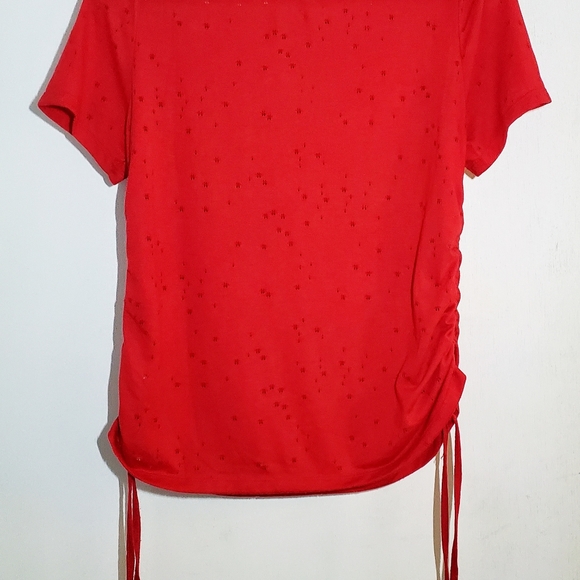 Red Distressed Cut Out Top SZ Medium by Cato - Picture 2 of 10